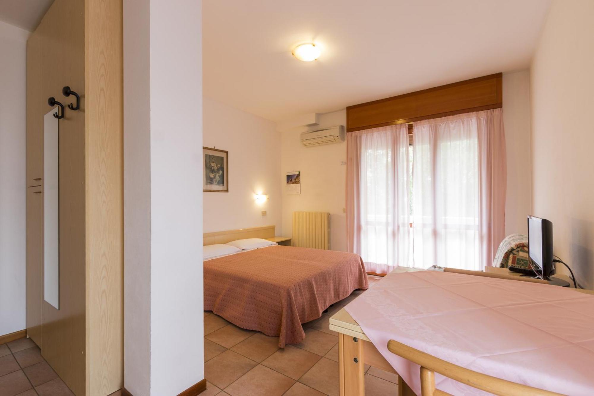 Residence Piccolo Мілано-Маріттіма Номер фото